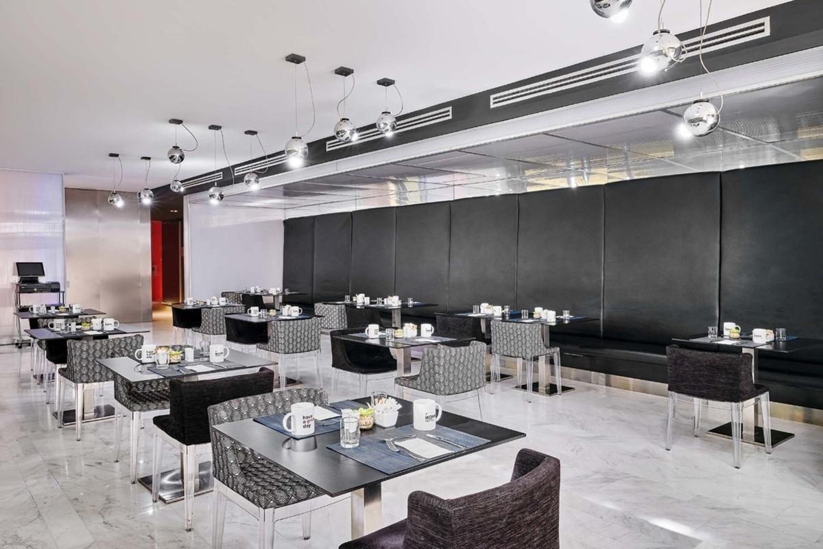 Ikonik Angli Hotel Барселона Екстериор снимка
