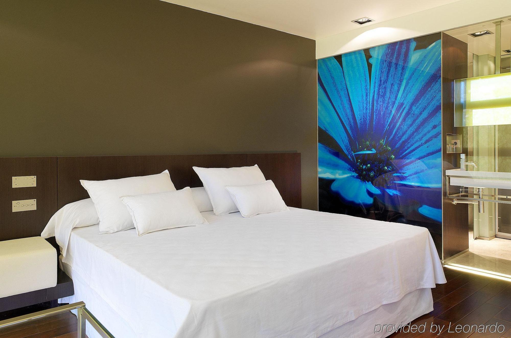 Ikonik Angli Hotel Барселона Стая снимка