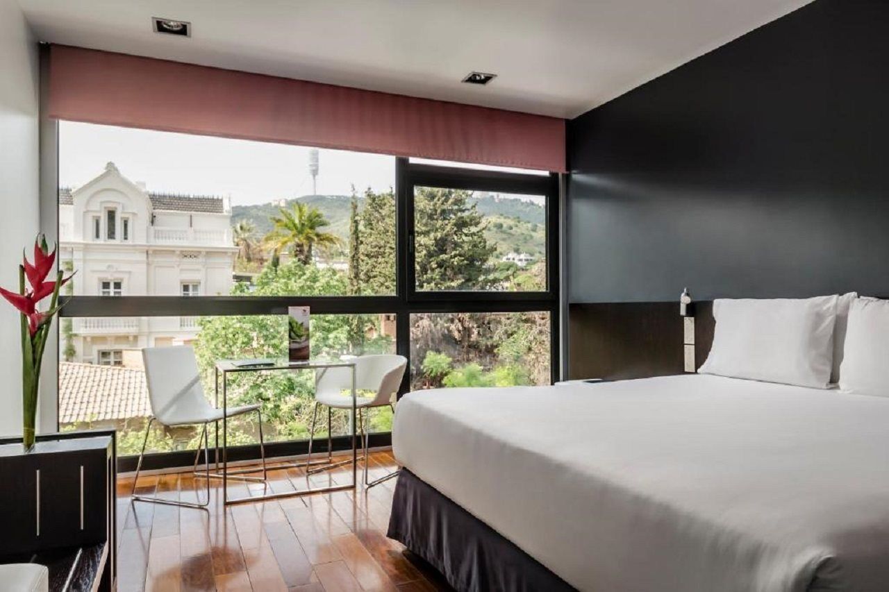 Ikonik Angli Hotel Барселона Екстериор снимка